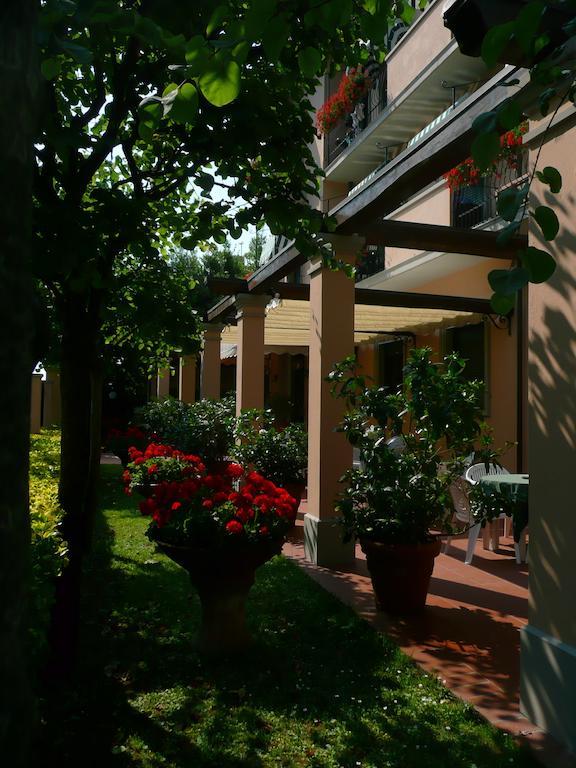 Hotel Astor Victoria فورتي دي مارمي المظهر الخارجي الصورة